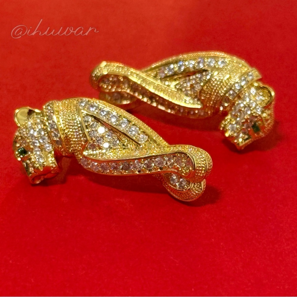 Luxurious 14k Gold Plated Panther Emerald Green Cubic Zirconia Earrings - Picture 2 of 5